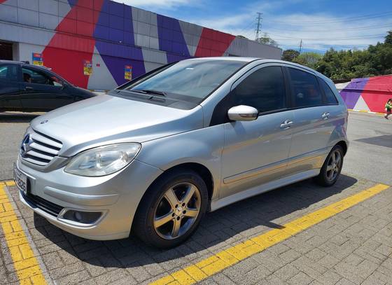 MERCEDES-BENZ B 200 2.0 8V GASOLINA 4P AUTOMÁTICO MERCEDES-BENZ B 200 2.0 8V GASOLINA 4P AUTOMÁTICO